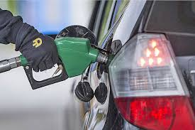 شفاف سازی گردش سوخت در کشور باعث کنترل قاچاق می‌شود/ رویکرد درست وزارت نفت برای حل مشکل ناترازی بنزین